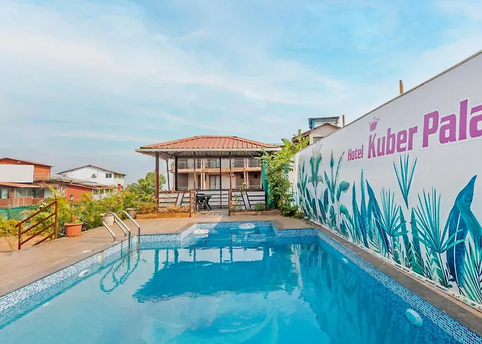 Treebo Kuber Palace With Swimming Pool